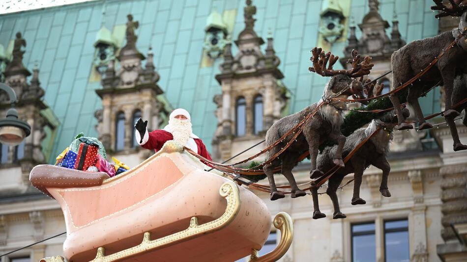 Eröffnung Hamburger Weihnachtsmarkt auf dem Rathausmarkt