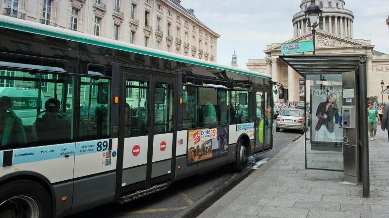 Per Linienbuss durch Paris