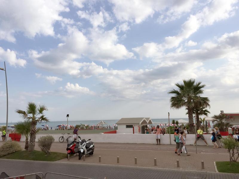 Strandpromenade im italienischen Ostia