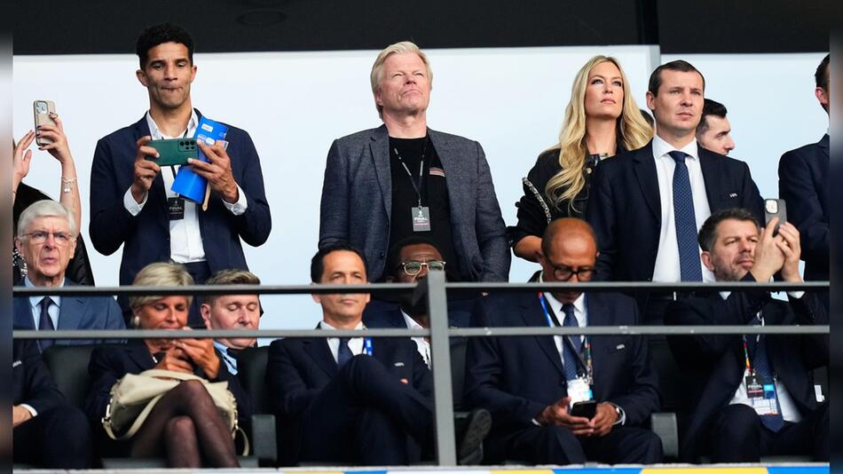 Oliver Kahn verfolgte das EM-Finale gemeinsam mit Ehefrau Svenja.