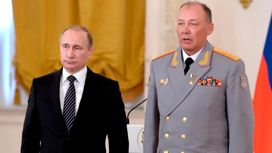 Wladimir Putin, Alexander Dwornikow