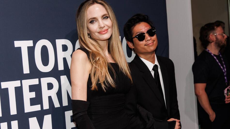 Angelina Jolie und Pax Jolie-Pitt bei der Premiere von "Without Blood" in Toronto.