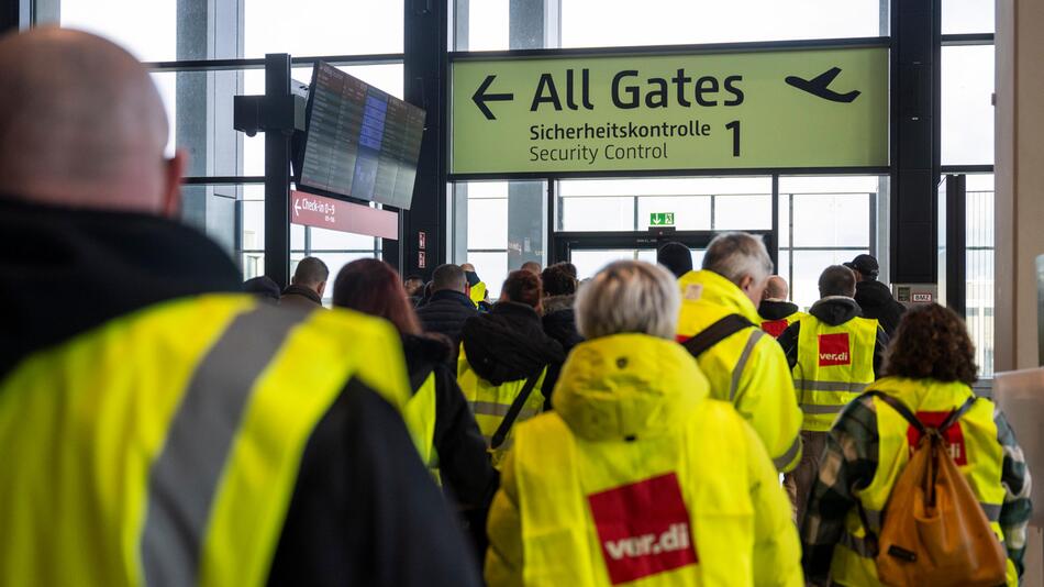 Verdi Ruft Bodenpersonal Der Lufthansa Zu Warnstreik Am Mittwoch Auf | 1&1