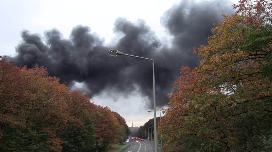 Brand auf Leverkusener Chemiegelände