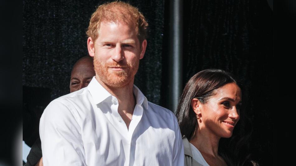 Prinz Harry und Herzogin Meghan haben für ihre Archewell Foundation einen Preis an eine digitale ...