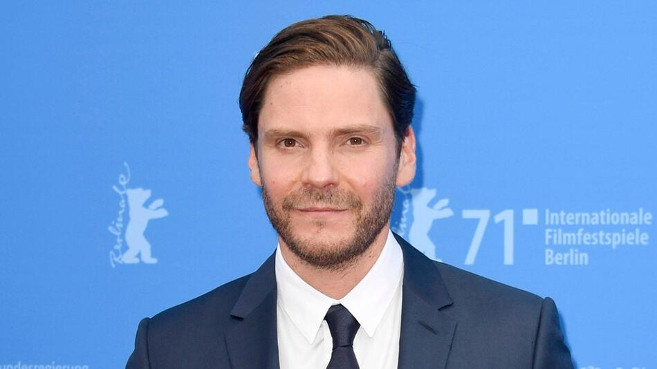 Daniel Brühl führt wieder Regie.