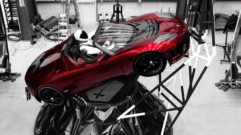 Tesla Roadster Rakete