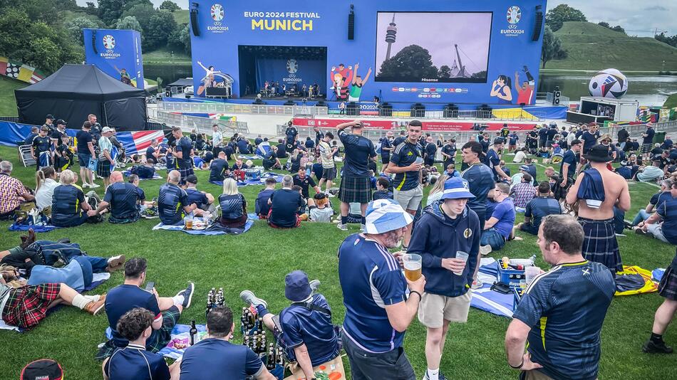 Fanzone im Münchner Olympiapark