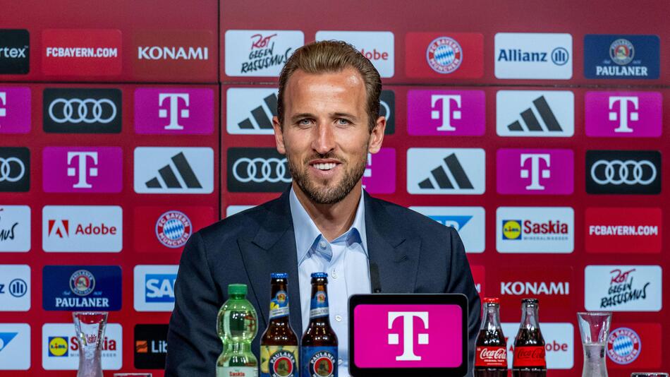 Harry Kane auf der Pressekonferenz zur Vorstellung