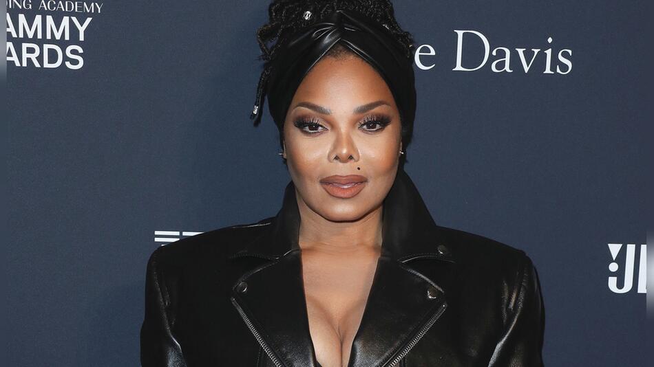 Janet Jackson gibt ein peinliches Mode-Malheur preis.