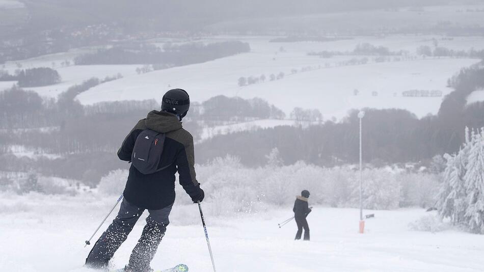 Start in die Skisaison auf der Wasserkuppe