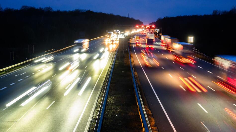 Fahrzeuge auf der A2 in der Region Hannover