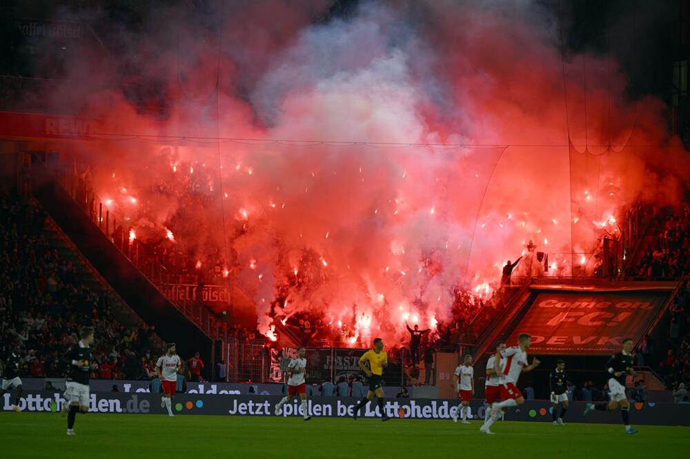 Pyrotechnik im Stadion