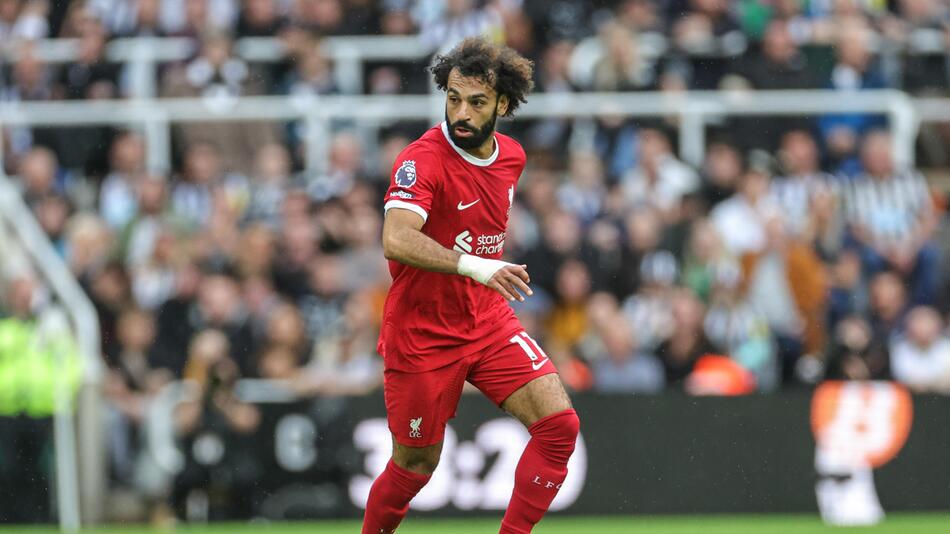 Liverpools Stürmerstar Mohamed Salah am Ball gegen Newcastle