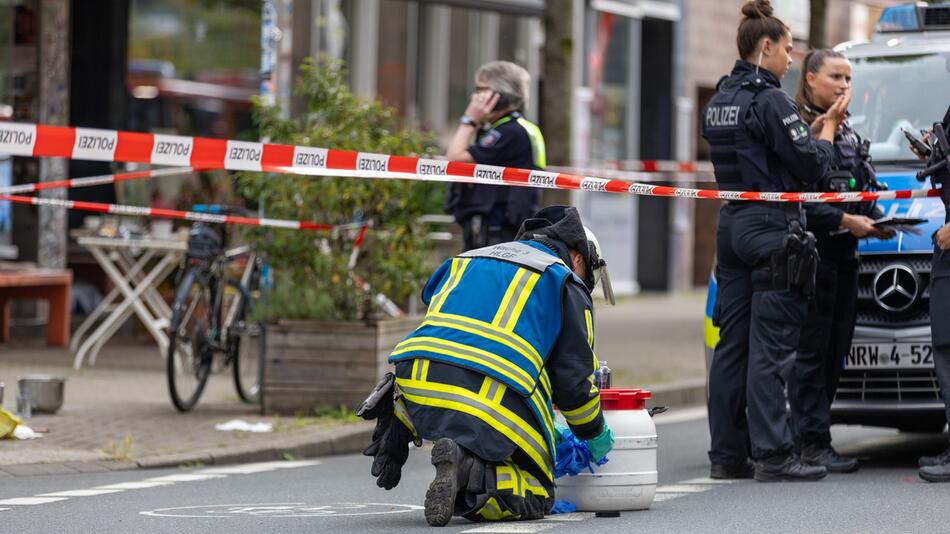 Säureangriff vor Bochumer Café