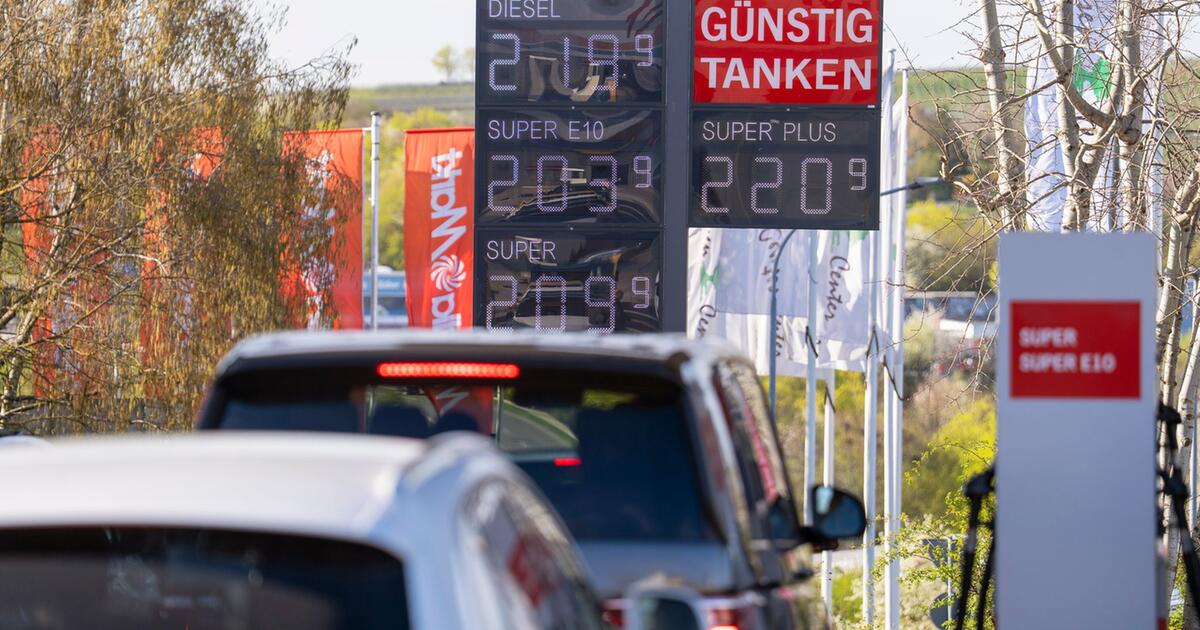 Spritpreise sinken erstmals seit zwei Wochen wieder leicht | 1&1