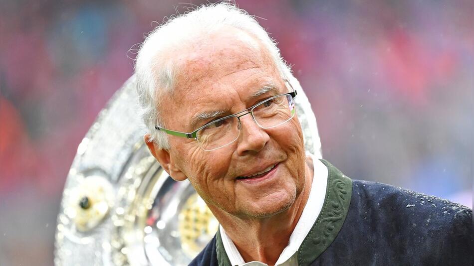 Die Fußball-Legende Franz Beckenbauer ist im Januar 2024 gestorben.