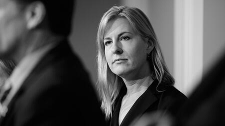 US-Politikerin und Ehemann erschossen – Großfahndung nach dem Täter
