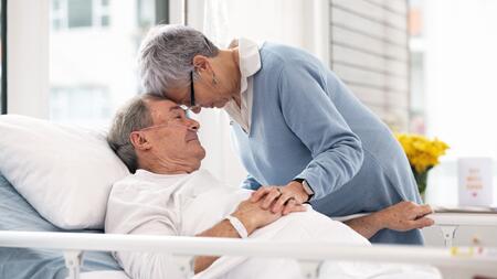 Woran Ärzte erkennen, ob eine demente Person bald stirbt
