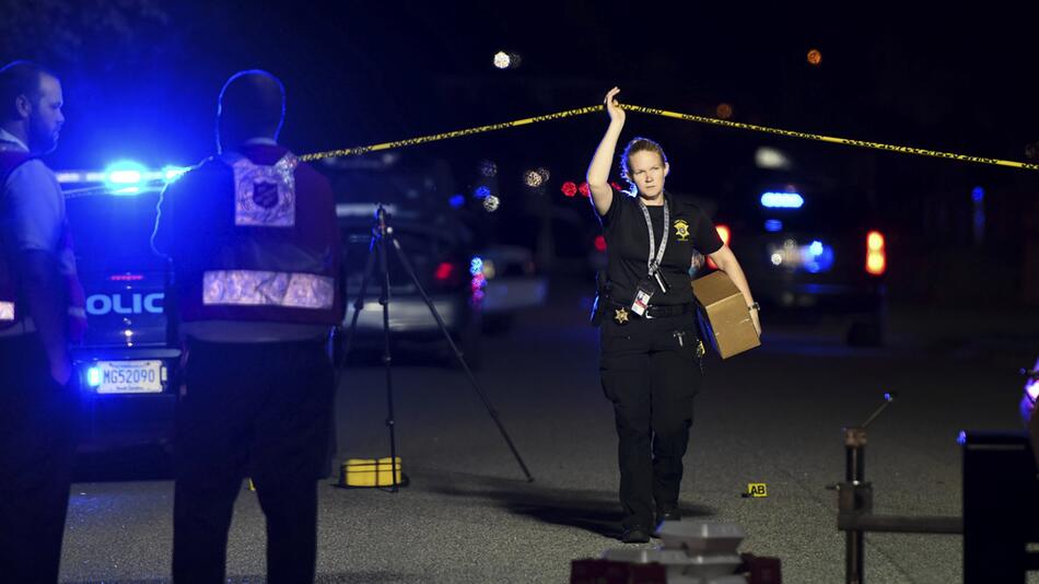 Mann schießt in South Carolina auf Polizisten