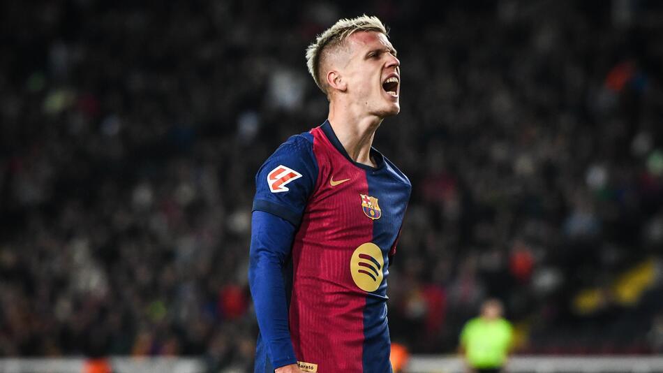 Wenn es schlecht läuft, ist Dani Olmo für den FC Barcelona bald nicht mehr am Ball.