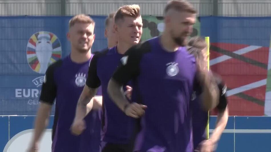 Maximilian Mittelstädt, Toni Kroos und Robert Andrich im DFB-Training