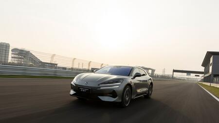 Denza Z9 GT will mit Komfort und Technik in die Oberklasse