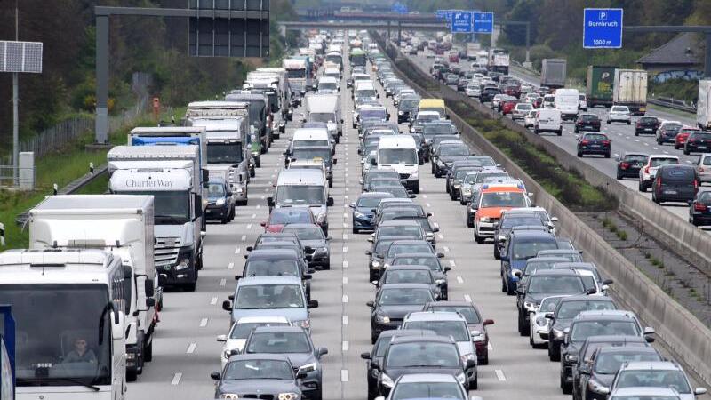 Stau auf der A5