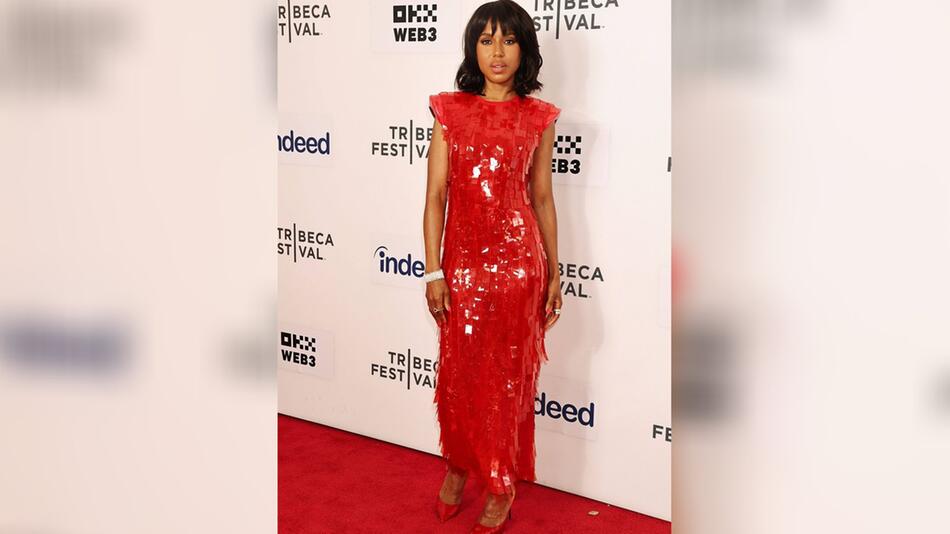 Von oben bis unten in Rot: Schauspielerin Kerry Washington in New York.