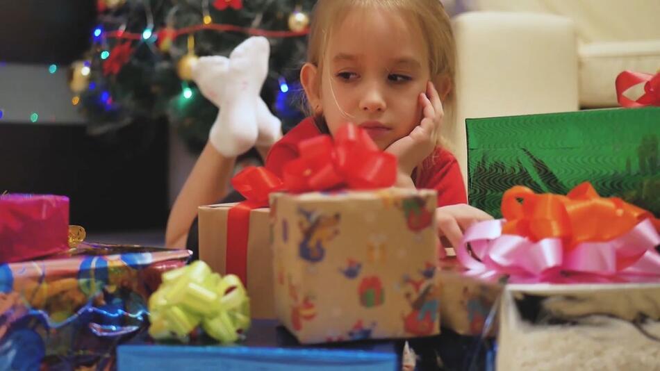 Kein Frust unterm Weihnachtsbaum: Kinder richtig beschenken