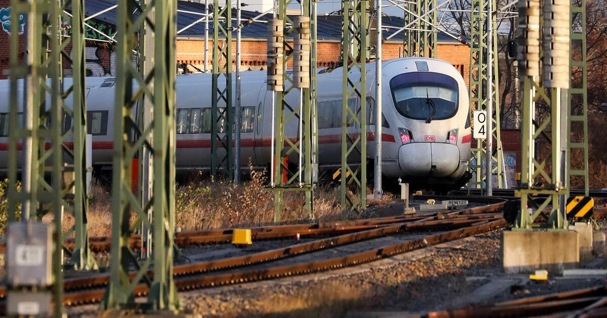 Bahn und Gewerkschaft EVG nehmen Tarifgespräche wieder auf