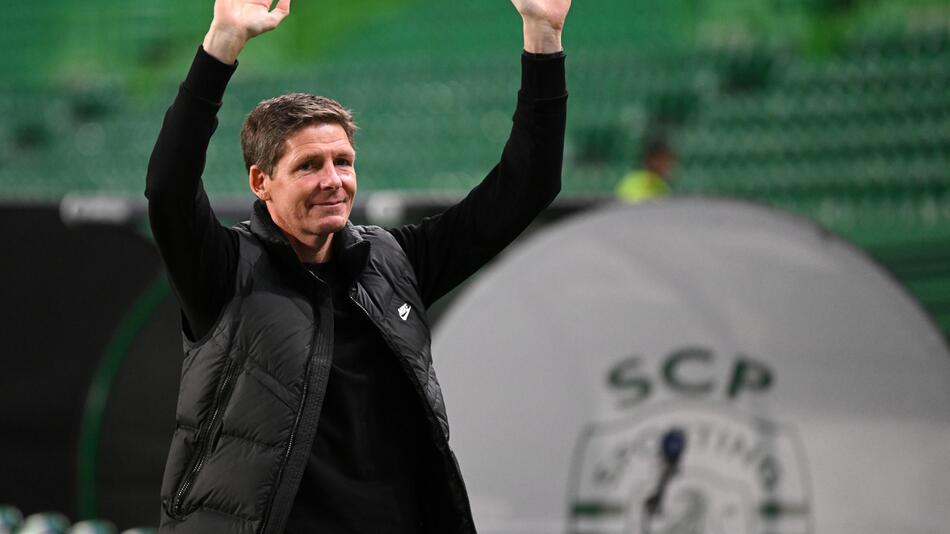 Trainer Oliver Glasner führt Eintracht Frankfurt durch einen Erfolg in Lissabon ins CL-Achtelfinale.