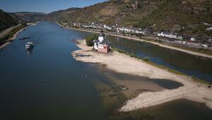 Niedrigwasser Rhein bei Kaub