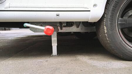 Hubstützen fürs Wohnmobil im Vergleich: Stützensysteme von günstig bis teuer