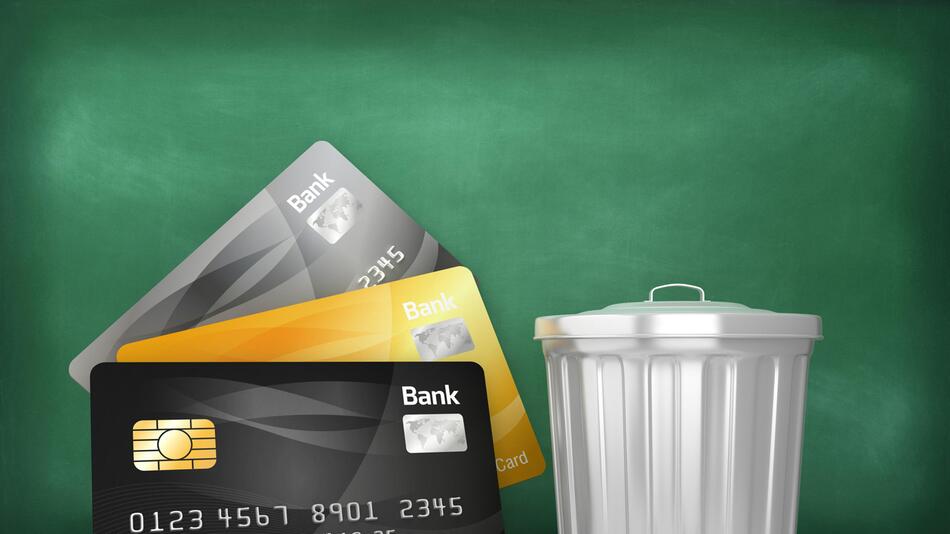 Chipkarten: So entsorgen Sie alte Bank-, Kredit- oder Krankenkassenkarten richtig