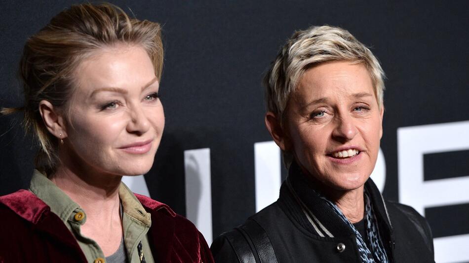 Ellen DeGeneres (re.) gibt bei Instagram ein Update zum Leben mit ihrer Ehefrau Portia de Rossi.