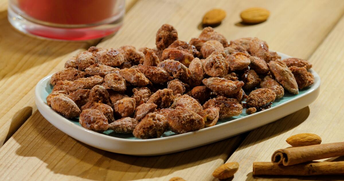 So einfach und schnell machen Sie gebrannte Mandeln zu Hause - Video | 1&amp;1