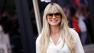Heidi Klum zeigt sich im Naked Dress | 1&1