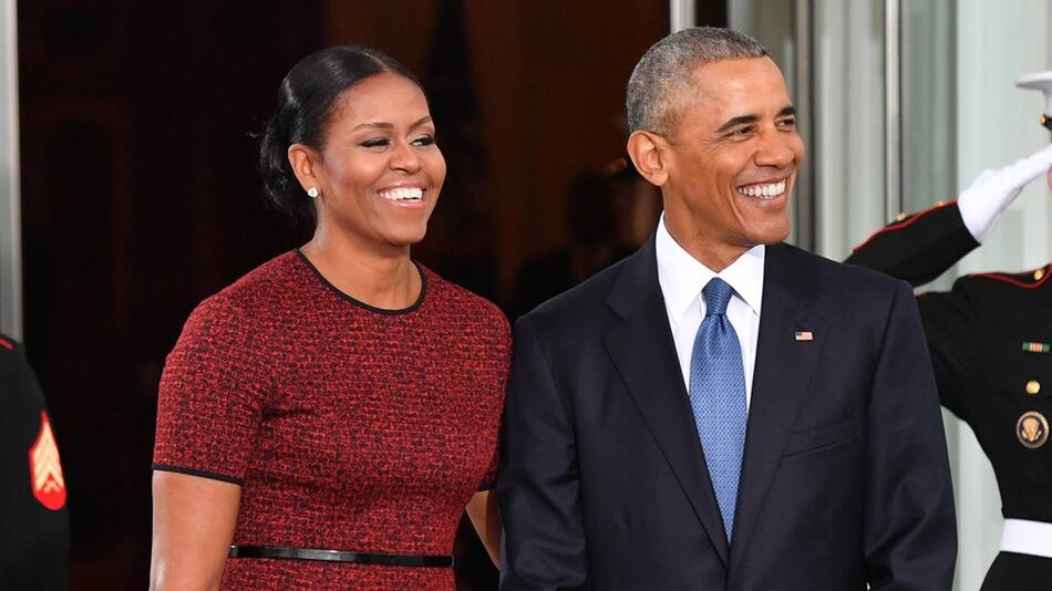 Die Obamas feiern nach dem Ende der Präsidentschaft von Barack Obama Erfolge als Hollywood ...