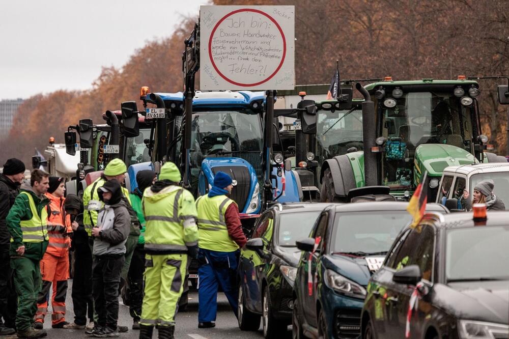 Demonstration des Vereins "Hand in Hand für unser Land"