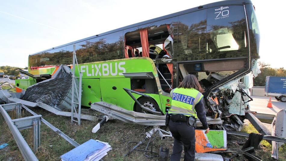 Busunfall, A5, Baden-Württemberg