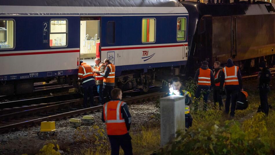 Bahn an Münchner Hackerbrücke entgleist