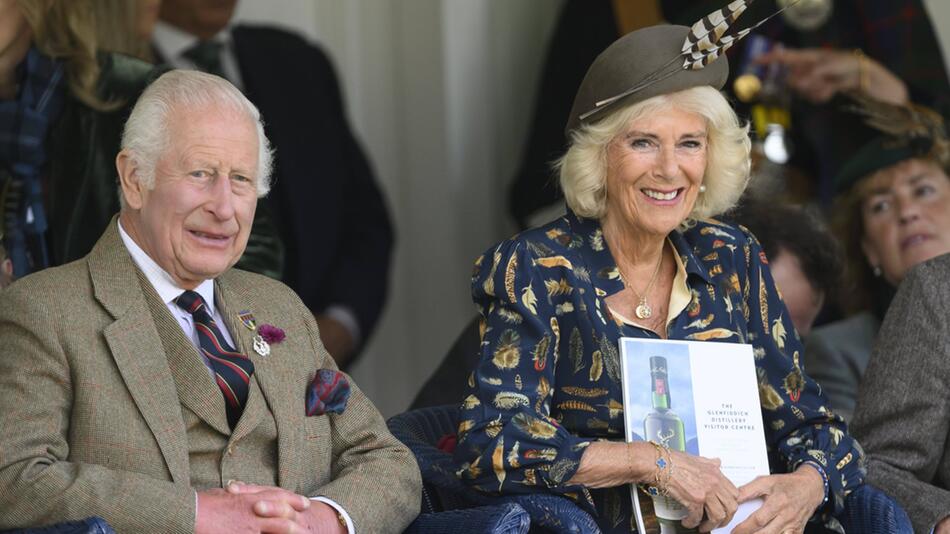 Der Hund von König Charles und Königin Camilla musste eingeschläfert werden. Wollen sie nun ...