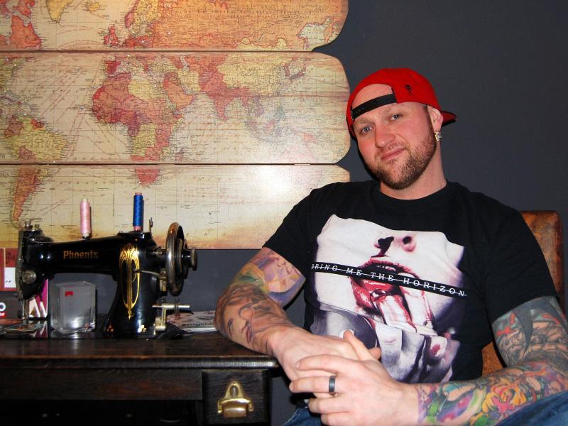 Randy Engelhard rettet vermurkste Tattoos 1&amp;1