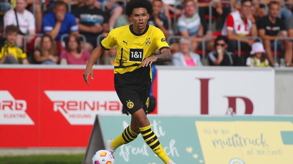 Nnamdi Collins wechselt von Borussia Dortmund zu Eintracht Frankfurt.