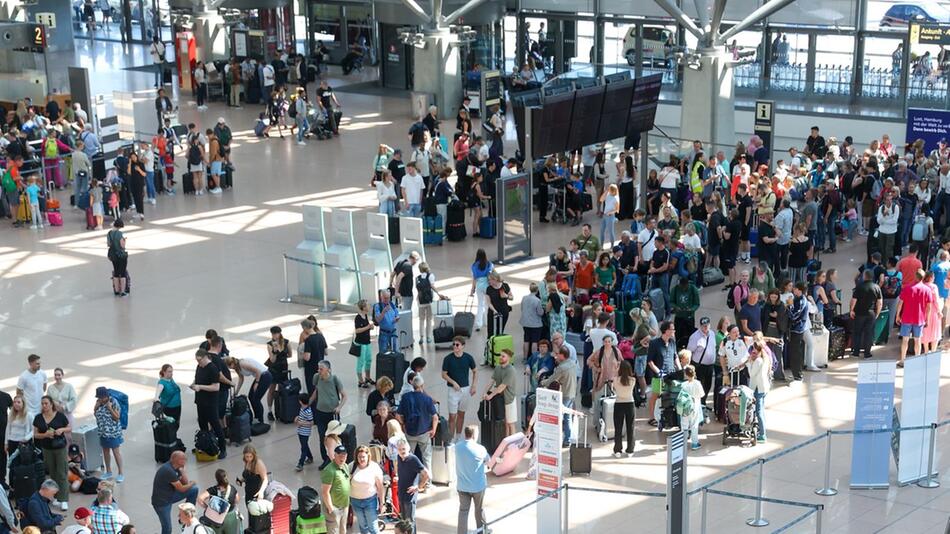 Weltweite IT-Ausfälle - Flughafen Hamburg