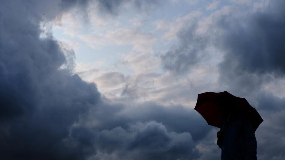 Regen und Wolken