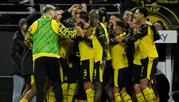 BVB jubelt über Siegtreffer.