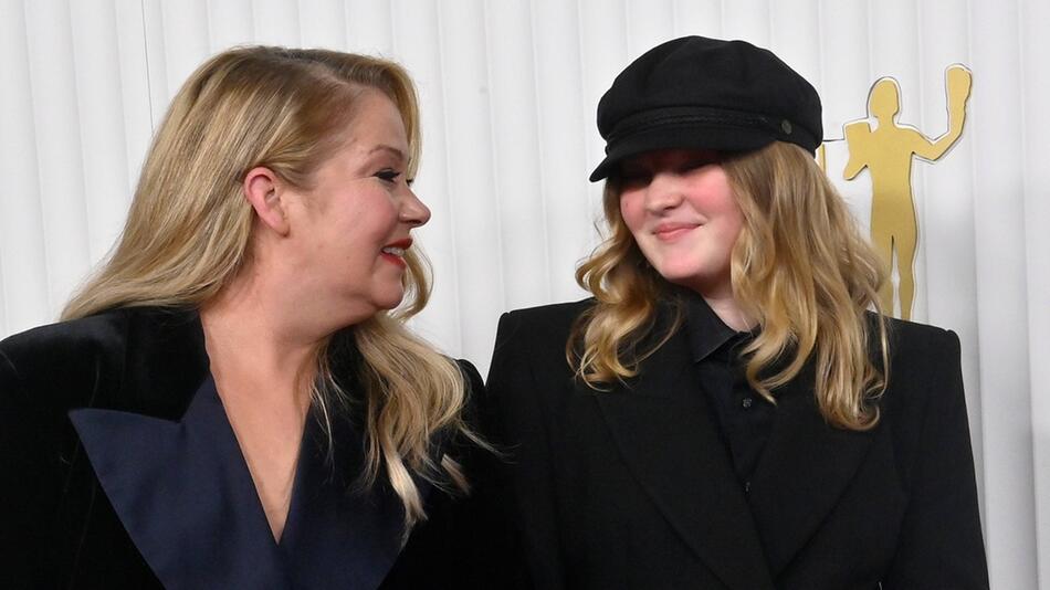 Christina Applegate mit Tochter Sadie bei den Screen Actors Guild Awards 2023 in Los Angeles.