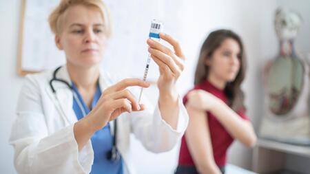 Meningokokken: Stiko passt Impfempfehlung an